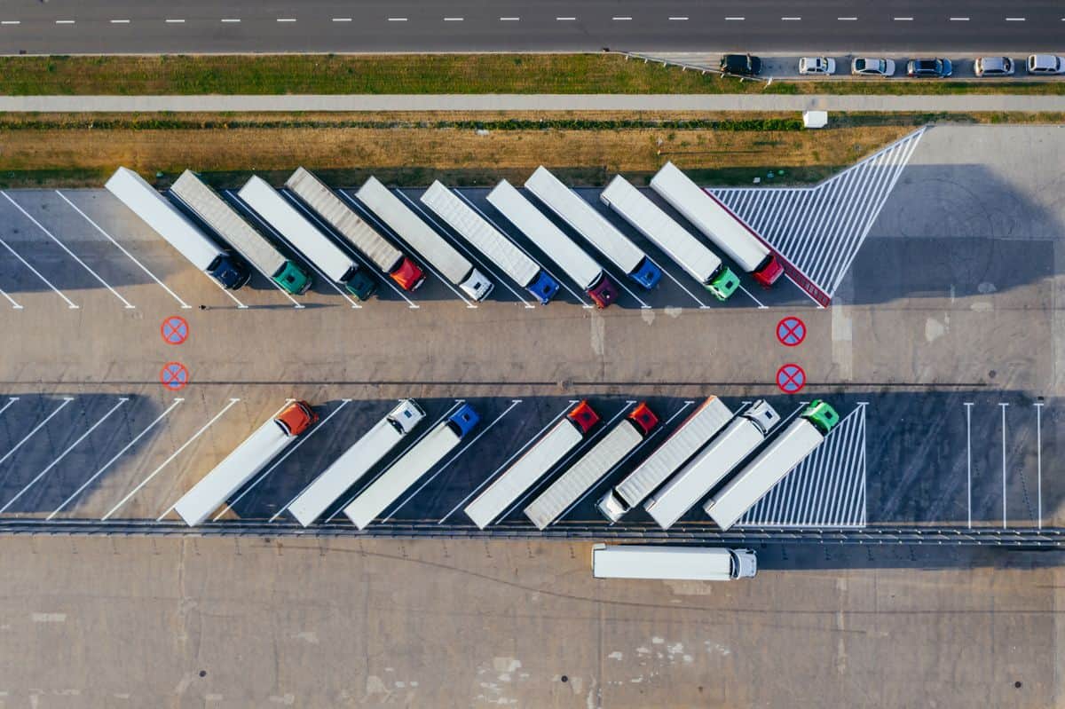 Denver logistics recruiters support freight and distribution across the I-25 and I-70 corridors
