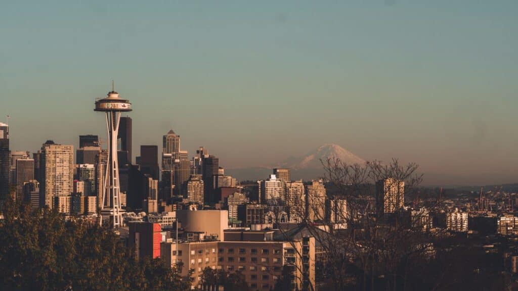 Seattle logistics recruiters serving the Seattle skyline and Puget Sound port gateway