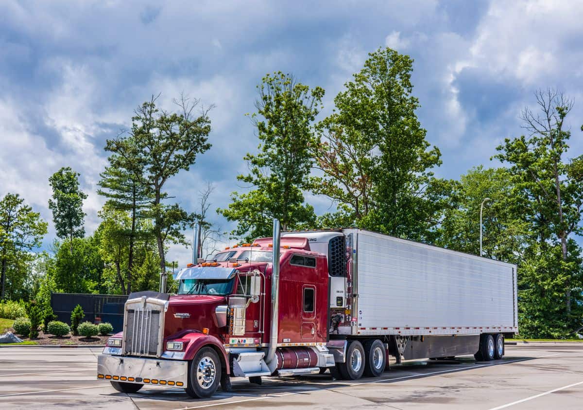 Transportation manager hiring keeps highway freight and carrier schedules on track